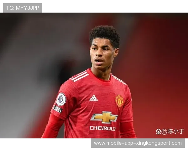 曼联在肋部制造空档，拉什福德劲射炸裂全场