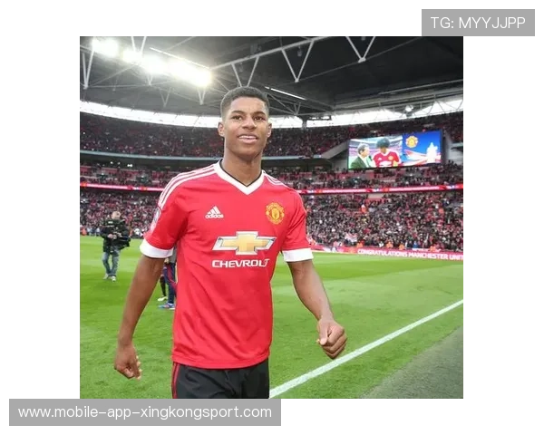 拉什福德门前补射曼联完成逆转