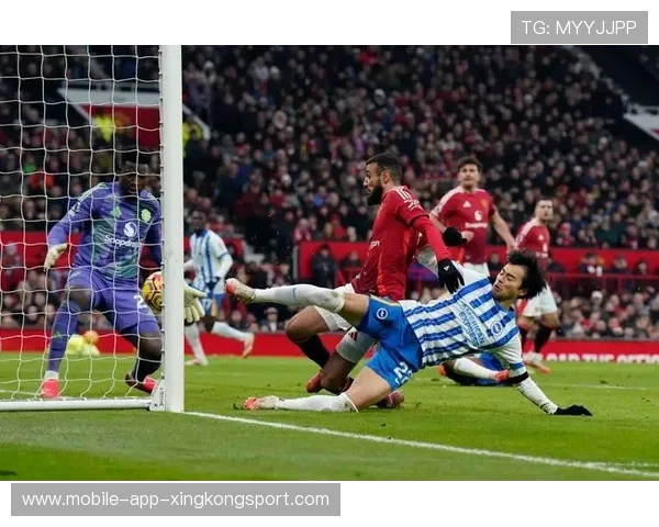 曼联快速反击撕裂对方防线