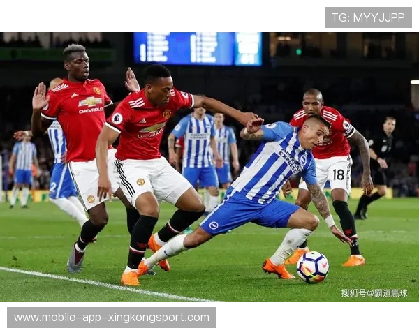 英超曼联中路渗透频频奏效,主队逐渐压住节奏