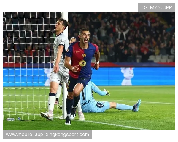 费兰托雷斯左路突击连过两人，巴萨外线攻势猛烈——边路艺术在诺坎普回响